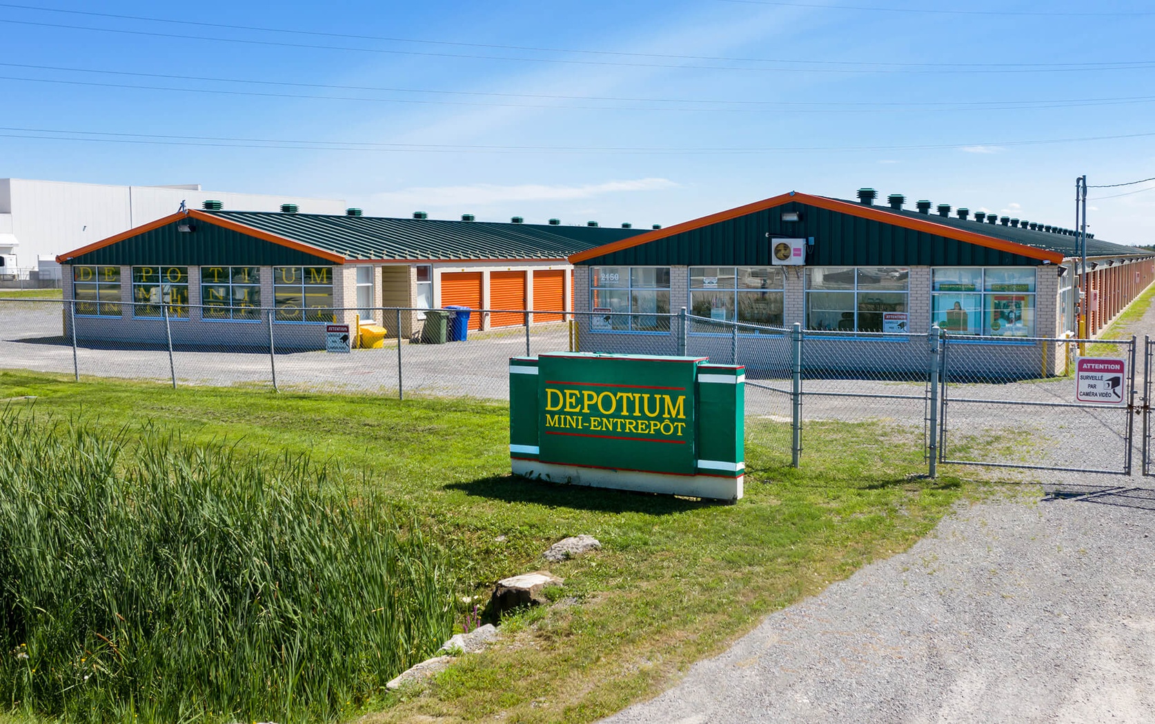 Depotium Mini-Entrepôt – Vaudreuil-Dorion, située au 2150, rue Chicoine, a la solution d'entreposage qu'il vous faut. Réservez dès aujourd’hui!