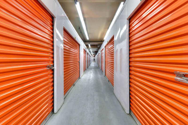 Rent Montreal storage units at 344 Boulevard Robert-Bourassa. We offer a wide-range of affordable self storage units and your first 4 weeks are free!