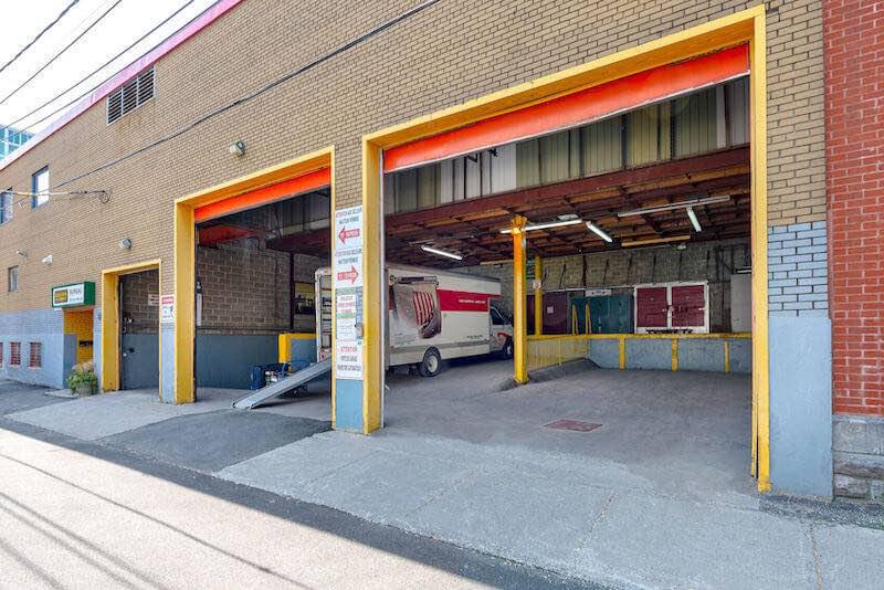 Depotium Mini-Entrepôt – Montréal (Griffintown), située au 260, rue Murray, a la solution d'entreposage qu'il vous faut. Réservez dès aujourd’hui!