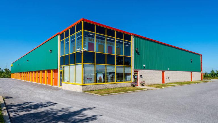 Depotium Mini-Entrepôt – Joliette, située au 200, rue des Entreprises, a la solution d'entreposage qu'il vous faut. Réservez dès aujourd’hui!