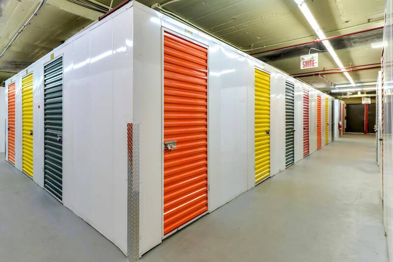 Rent Montreal storage units at 889 Notre-Dame Street West. We offer a wide-range of affordable self storage units and your first 4 weeks are free!
