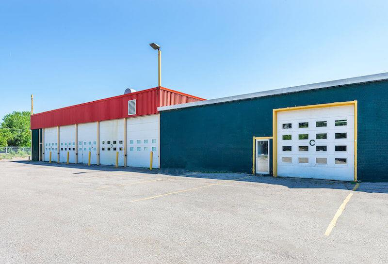 Rent Montreal storage units at 15949 Rue Sherbrooke Est. We offer a wide-range of affordable self storage units and your first 4 weeks are free!
