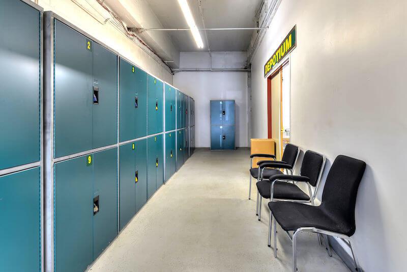Rent Montreal storage units at 100 Boulevard Montréal-Toronto. We offer a wide-range of affordable self storage units and your first 4 weeks are free!